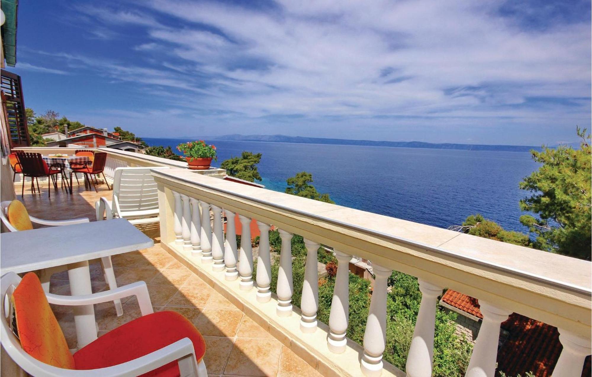 Gorgeous Apartment In Prigradica With Kitchen Exterior photo